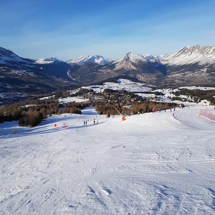 Appartement Au Pied Des Pistes La Joue du Loup Exteriér fotografie