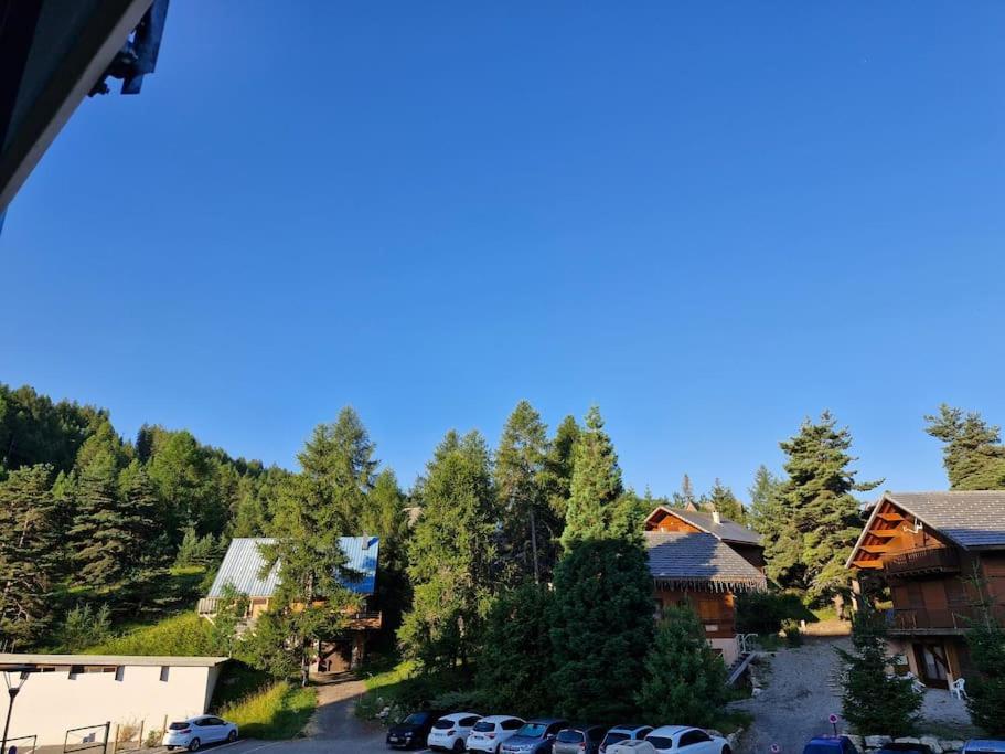 Appartement Au Pied Des Pistes La Joue du Loup Exteriér fotografie
